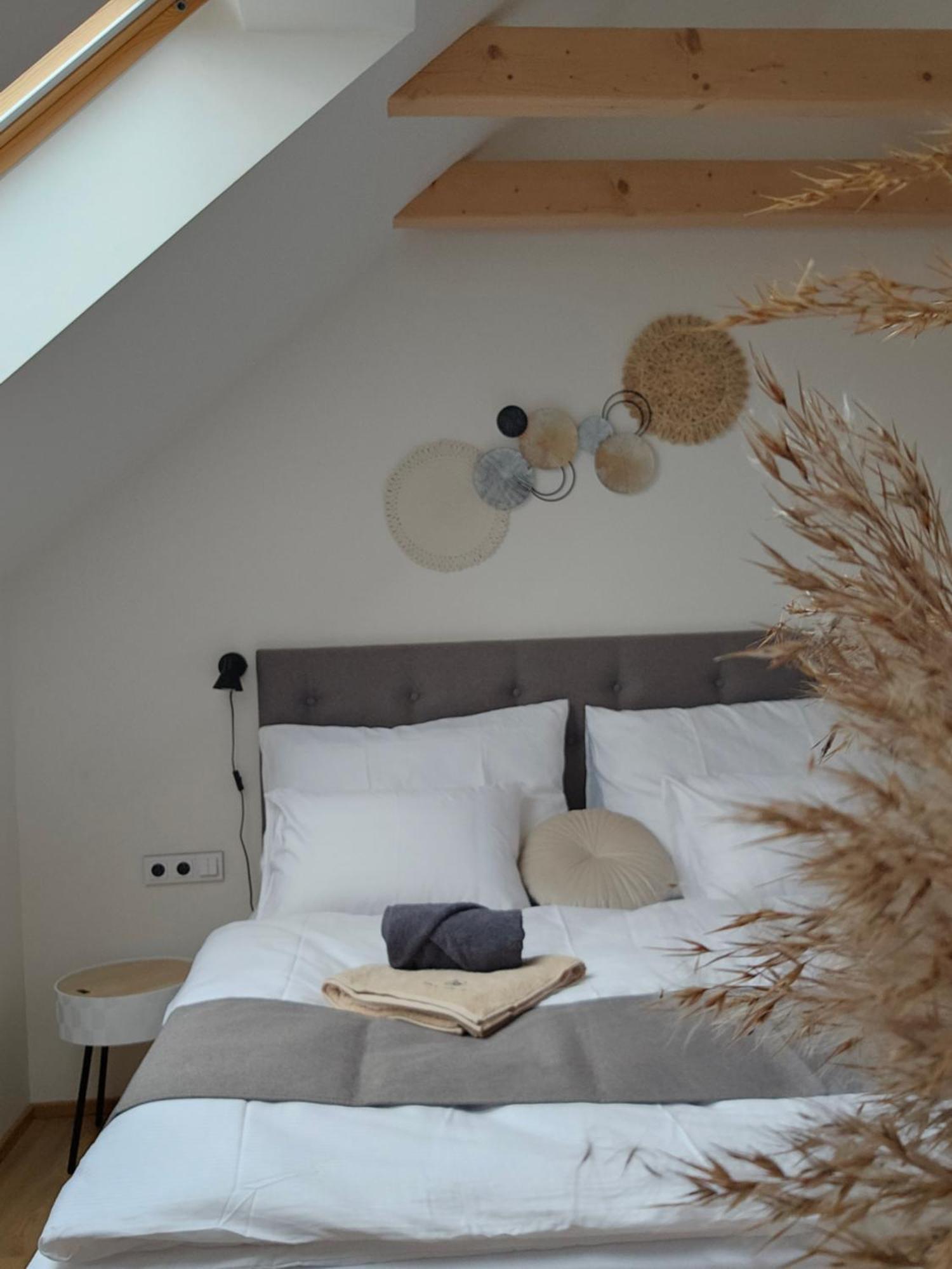 Pod Vinohradem - Apartmany & Vinne Sklepy Mutěnice Exteriér fotografie