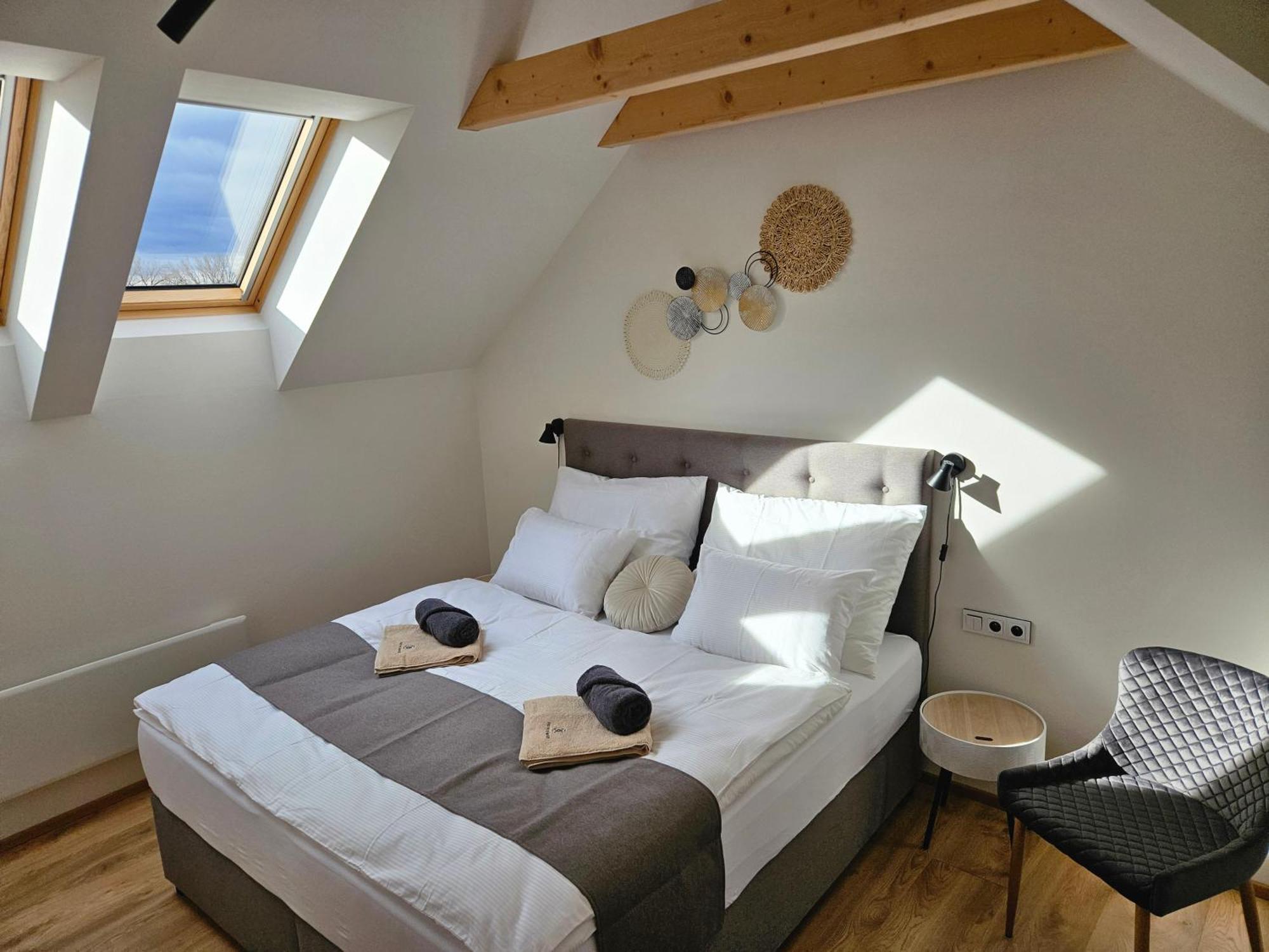 Pod Vinohradem - Apartmany & Vinne Sklepy Mutěnice Exteriér fotografie